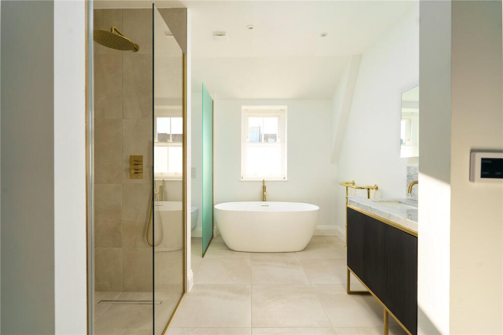 3 bedroom apartment for sale in Artesian Road, Notting Hill, London, W2